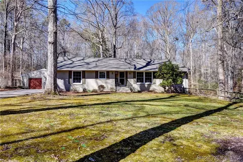 122 Quaker Meeting House Rd, Williamsburg, VA 23188