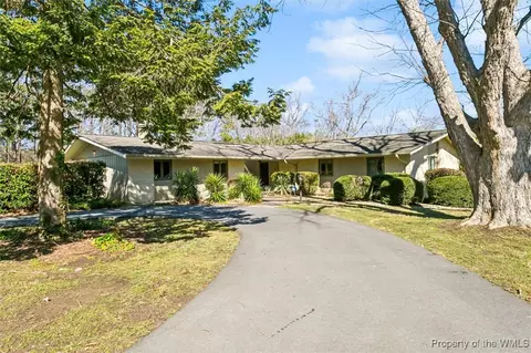 286 Colony Rd, Newport News, VA 23602