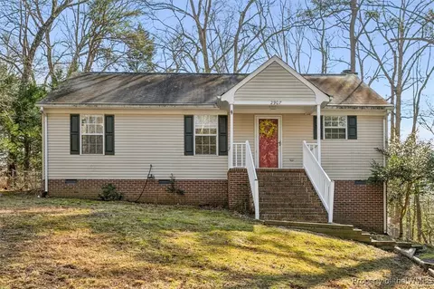 2907 Francis Chapman W, Williamsburg, VA 23185