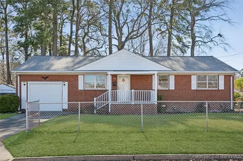 702 Willow Dr, Newport News, VA 23605