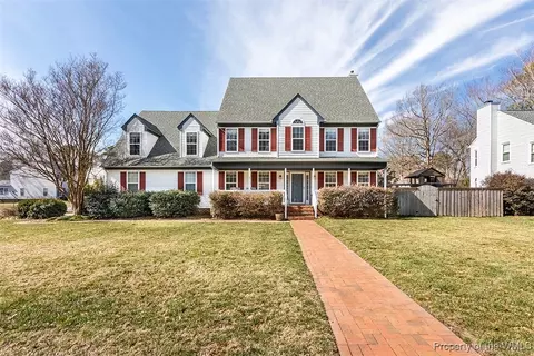 201 Sir John Way, Seaford, VA 23696
