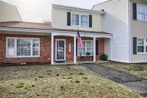 139 Towne Square Dr, Newport News, VA 23607