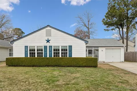 44 Sandy Lake Dr, Hampton, VA 23666