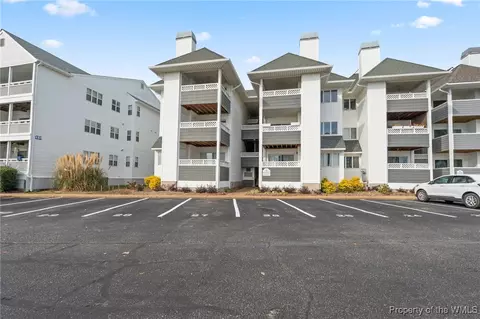 155 Atlantic Ave #B, Hampton, VA 23664