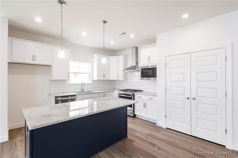 1801 Outrigger Dr, Chester, VA 23836