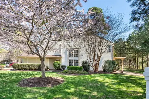 100 Spoon Ct, Yorktown, VA 23693