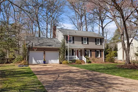 127 Duff Dr, Yorktown, VA 23692