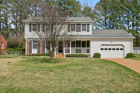 15 Paddock Dr, Newport News, VA 23606