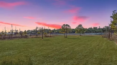408 York Point Rd, Seaford, VA 23696