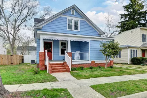 421 2nd St, West Point, VA 23181