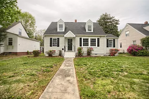 7 Charles St, Hampton, VA 23669
