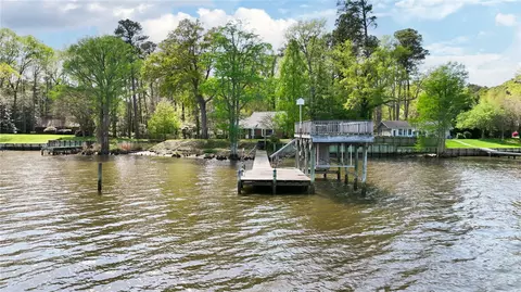 16540 Chickahominy Bluff Rd, Williamsburg, VA 23185