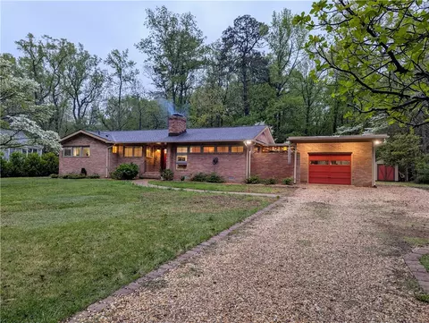 108 Artillery Rd, Yorktown, VA 23692