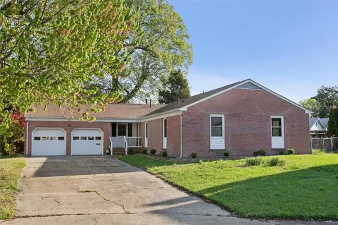1363 Coral Pl, Hampton, VA 23669