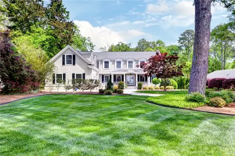 106 Riverside Dr, Newport News, VA 23606