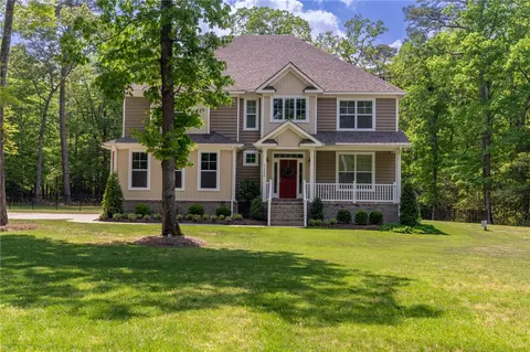 11264 Rivers Edge Ter, Gloucester, VA 23061