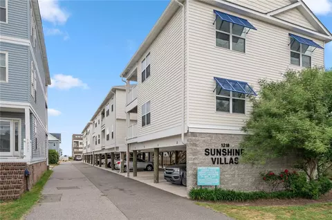 1218 W Ocean View Ave #E, Norfolk, VA 23503