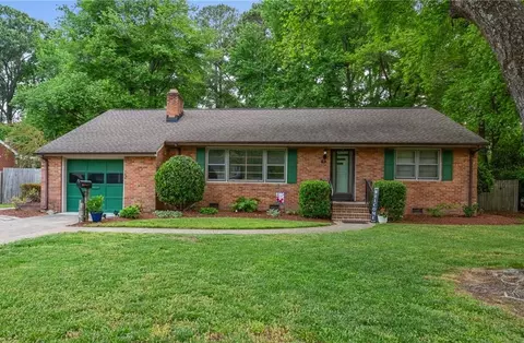 13 Omera Pl, Hampton, VA 23666
