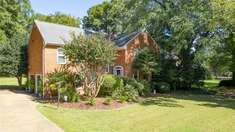 705 Marlbank Dr, Yorktown, VA 23692