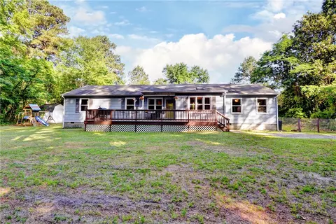 3076 Browns Bay Rd, Hayes, VA 23072