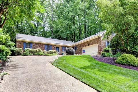 112 Holman Rd, Williamsburg, VA 23185
