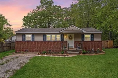 203 Old Seaford Rd, Seaford, VA 23696