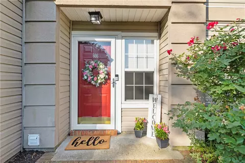 606 Queens Xing, Williamsburg, VA 23185