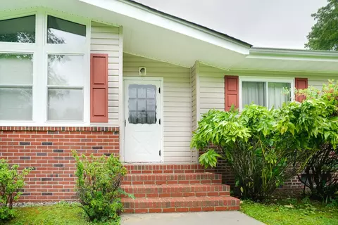 18501 Polish Town Rd, Barhamsville, VA 23011