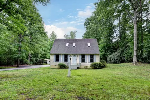 935 Stewarts Rd, Lanexa, VA 23089