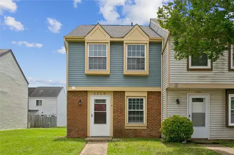 1319 Vanasse Ct, Hampton, VA 23666