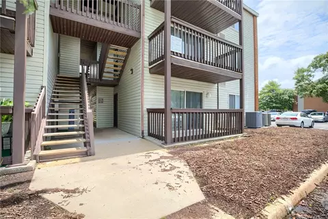306 Wells Ct #2, Hampton, VA 23666
