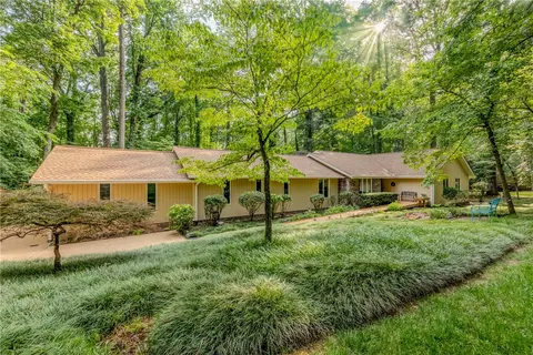 110 Little John Rd, Williamsburg, VA 23185