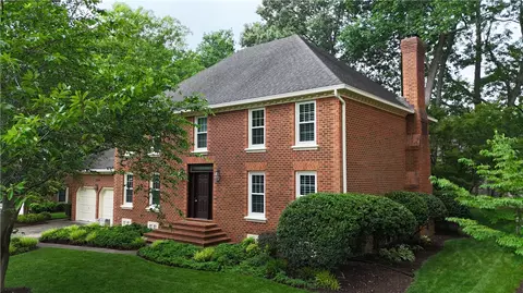 1217 Worthington Ln, Virginia Beach, VA 23464