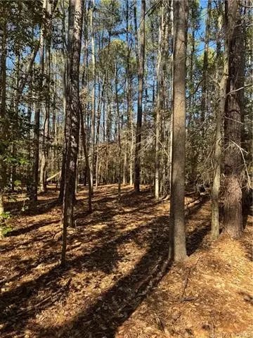 8417 Croaker Rd, Williamsburg, VA 23188