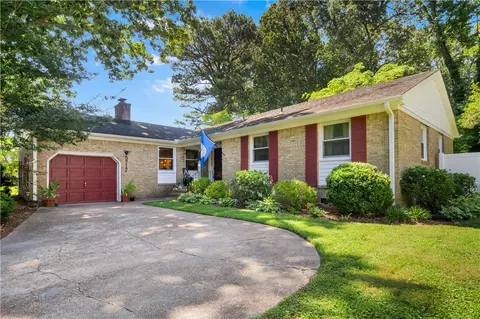 5717 Hamlet Rd, Virginia Beach, VA 23464