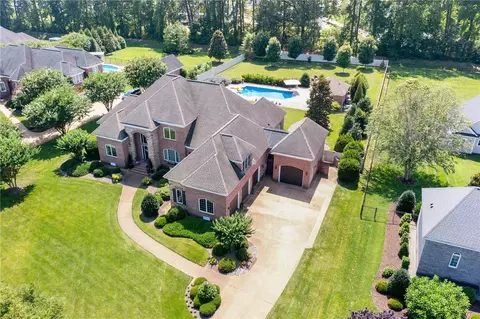201 Glebe Spring Ln, Yorktown, VA 23693