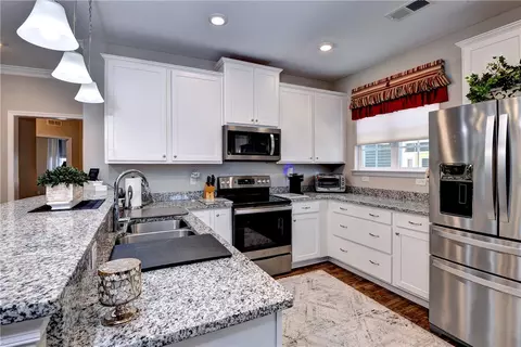 3301 Queens Path, Williamsburg, VA 23185