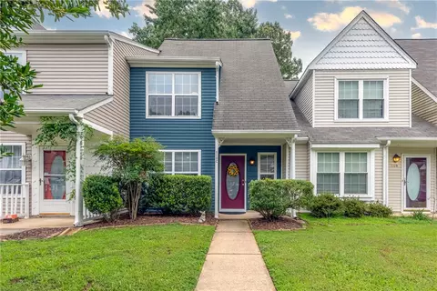 110 Heather Way #C, Yorktown, VA 23693