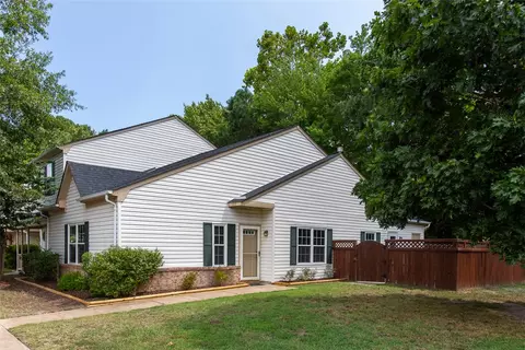 313 Wrought Iron Bnd, Yorktown, VA 23693