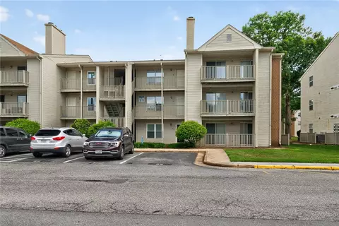 506 Thorncliff Dr #204, Newport News, VA 23608