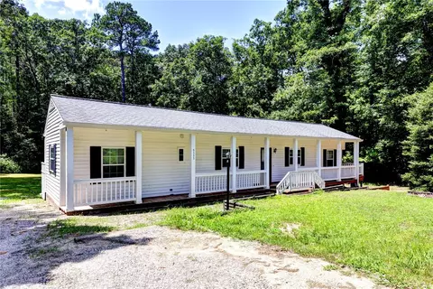 9555 Barnes Rd, Toano, VA 23168