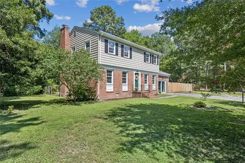 200 Harris Grove Ln, Yorktown, VA 23692