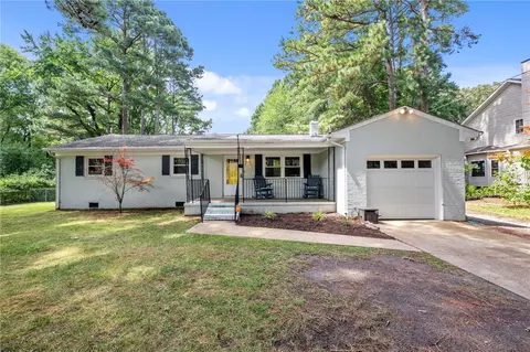 112 Lambs Creek Dr, Yorktown, VA 23693