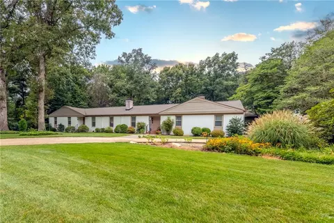 105 Oak Rd, Williamsburg, VA 23185