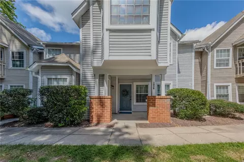 102 Stratford Dr #B, Williamsburg, VA 23185