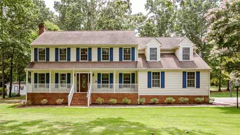 3301 Pointe Dr, Quinton, VA 23141