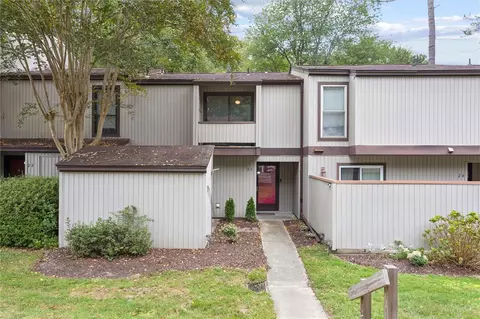 23 Spring W, Williamsburg, VA 23188