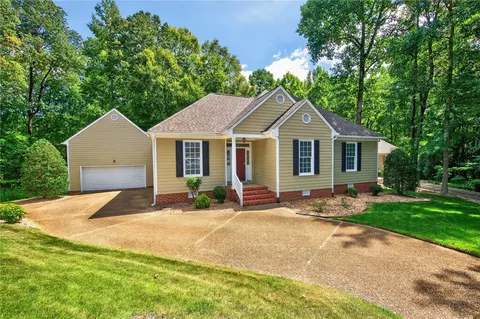 105 Dundee, Williamsburg, VA 23188