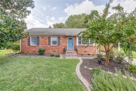 693 Winthrop Rd, Williamsburg, VA 23185