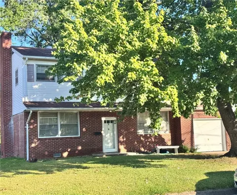 38 Southwind Dr, Hampton, VA 23669
